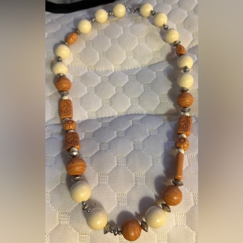Elegant Cream and Tan Beaded Necklace